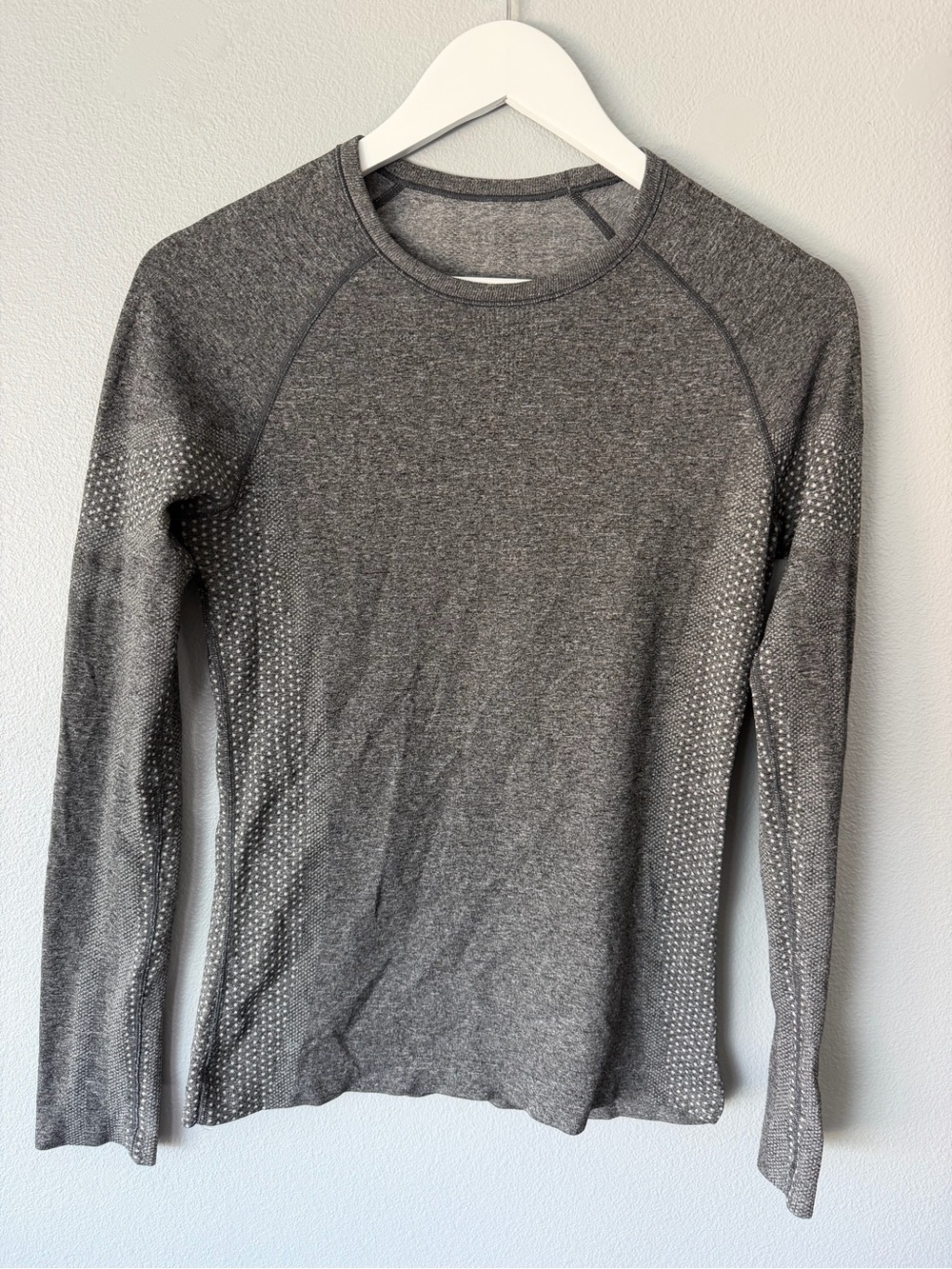 Figs grey long sleeve crew neck Salta stretch underscrub Women’s sz S